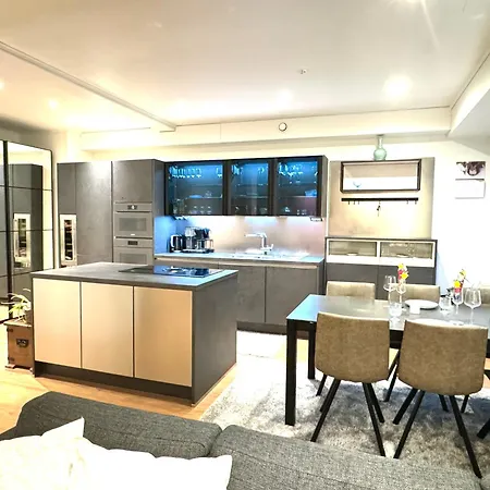 Апартаменты Central Luxury Modern Cozy Flat 69m2 *